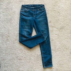 Levi Pull on light blue was jeans